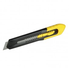 Нож 9мм сегментированное лезвие 130мм пластик серия SM 1-10-150 Stanley